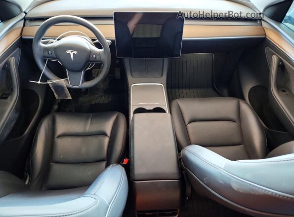 7SAYGDED1RF193049 2024 TESLA MODEL White Առջևի վահանակի տեսք