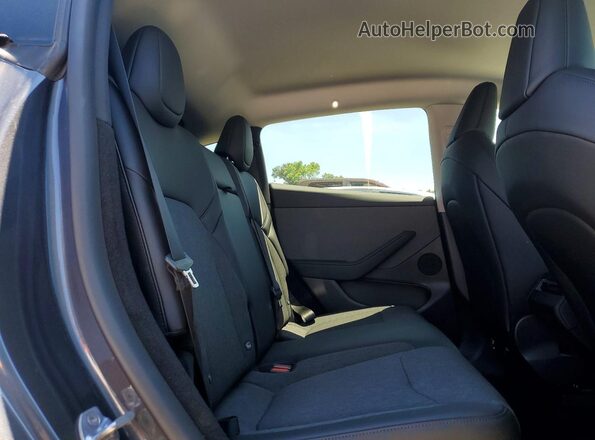7SAYGDED1TA590068 2026 TESLA MODEL Charcoal Вид задньої частини салону