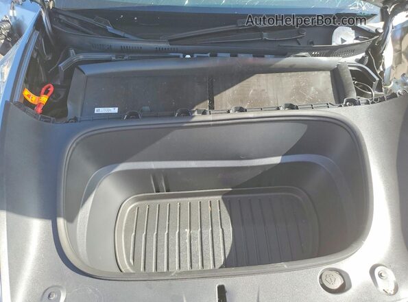 7SAYGDED1TA704277 2026 TESLA MODEL Charcoal Vista del compartimento del motor
