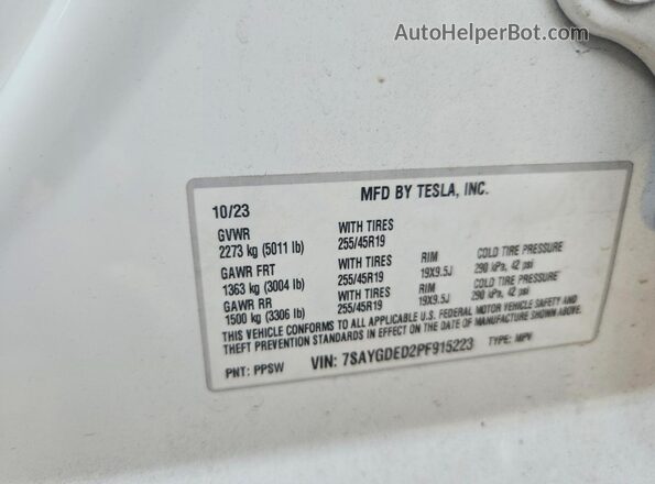 7SAYGDED2PF915223 2023 TESLA MODEL White სალონის 360-გრადუსიანი ხედი