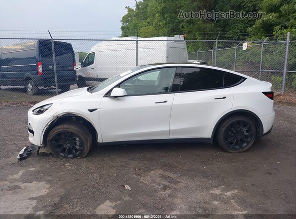 7SAYGDED2PF940316 2023 TESLA MODEL Y White ხელსაწყოთა პანელის ხედი