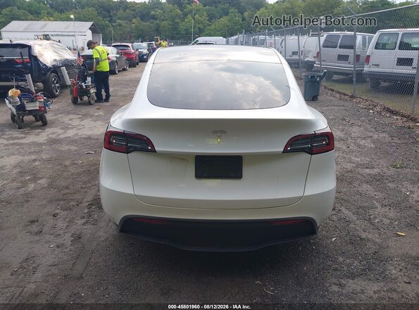 7SAYGDED2PF940316 2023 TESLA MODEL Y White სალონის 360-გრადუსიანი ხედი
