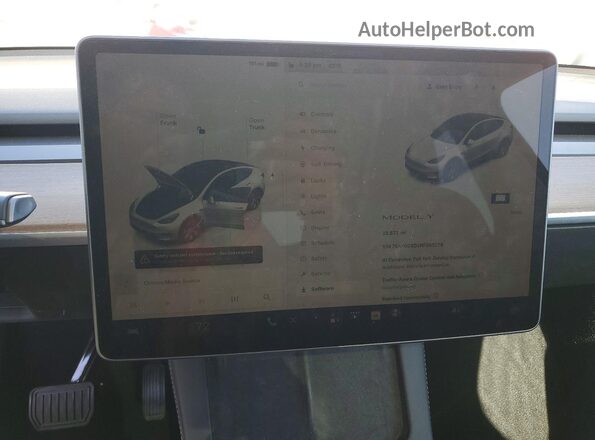7SAYGDED2RF088276 2024 TESLA MODEL White ხელსაწყოთა პანელის ხედი