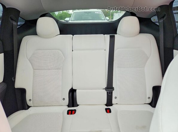 7SAYGDED2TA475124 2026 TESLA MODEL Gray Widok tylnych siedzeń