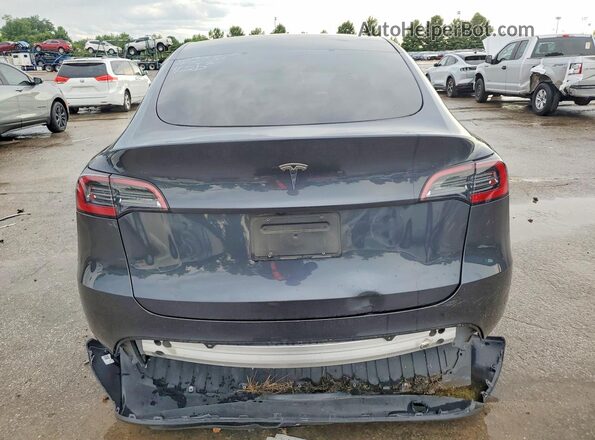 7SAYGDED3RF088867 2024 TESLA MODEL Gray Вид ззаду
