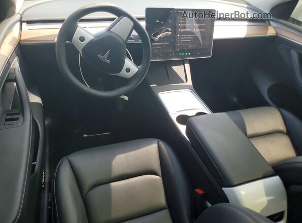 7SAYGDED3RF097794 2024 TESLA MODEL Белый Вид панели приборов