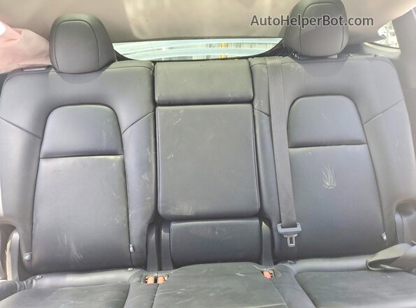 7SAYGDED4RF202522 2024 TESLA MODEL Black Widok tylnych siedzeń