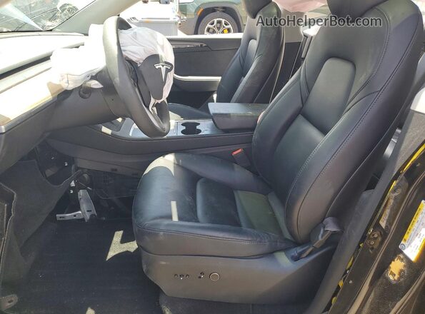 7SAYGDED4RF202522 2024 TESLA MODEL Black Widok wnętrza z przodu