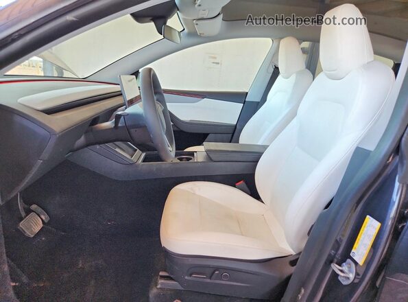 7SAYGDED4TA582529 2026 TESLA MODEL Gray Vista interior delantera