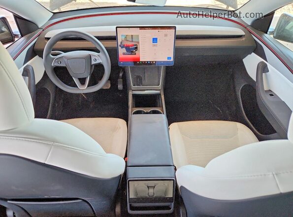 7SAYGDED4TA582529 2026 TESLA MODEL Gray Vista del salpicadero