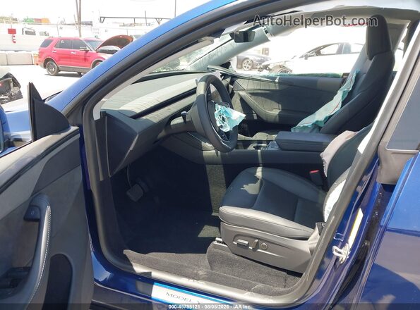 7SAYGDED4TF430804 2026 TESLA MODEL Y Blue Front interior view