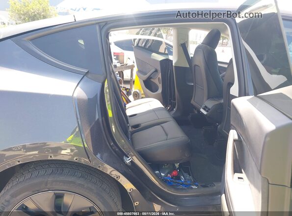 7SAYGDED5SF314090 2025 TESLA MODEL Y Gray VIN sticker view