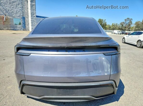 7SAYGDED5TF390975 2026 TESLA MODEL Silver Rear view