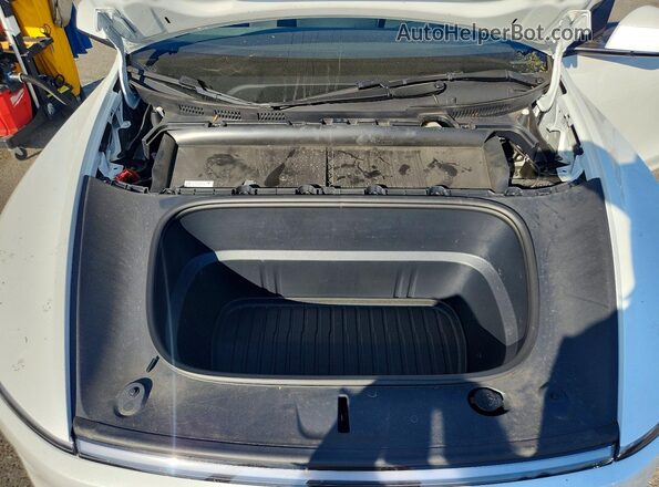 7SAYGDED5TF519314 2026 TESLA MODEL White Rear interior view