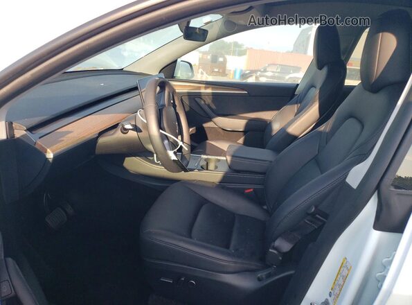 7SAYGDED6PF940819 2023 TESLA MODEL Белый Вид салона спереди
