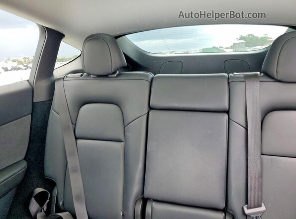 7SAYGDED6RA326191 2024 TESLA MODEL White Widok tylnych siedzeń