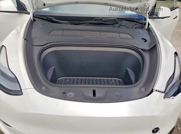 7SAYGDED6RA326191 2024 TESLA MODEL White Widok komory silnika