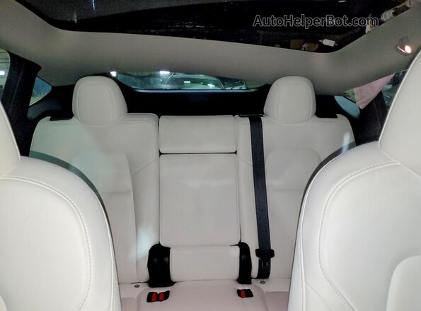 7SAYGDED6RF107413 2024 TESLA MODEL Black Widok tylnych siedzeń