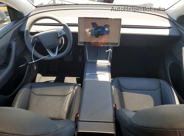 7SAYGDED6TF519984 2026 TESLA MODEL Silver Vista del salpicadero