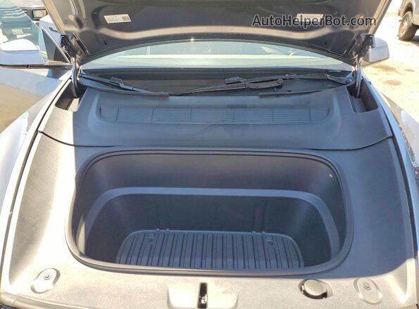 7SAYGDED6TF519984 2026 TESLA MODEL Silver Vista del compartimento del motor