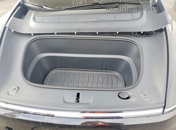 7SAYGDED6TF624590 2026 TESLA MODEL Black უკანა სალონის ხედი