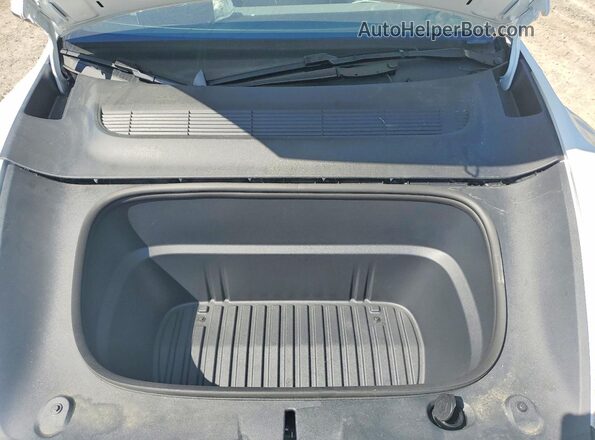 7SAYGDED7TA454852 2026 TESLA MODEL White Vista interior trasera