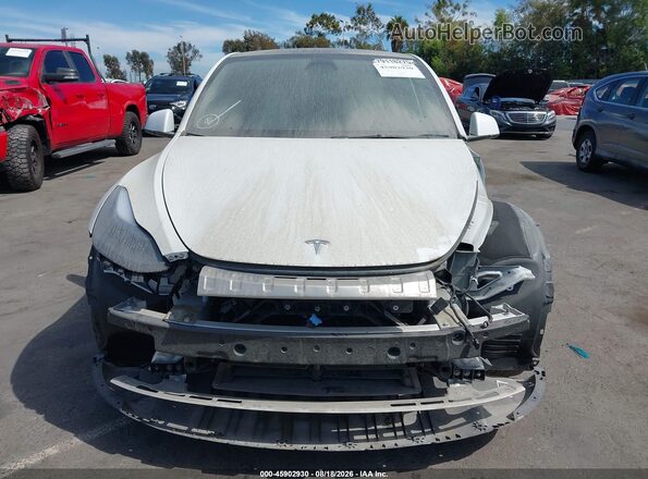 7SAYGDED8RF126531 2024 TESLA MODEL Y White უკანა სალონის ხედი