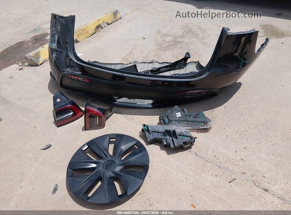 7SAYGDED8SF259568 2025 TESLA MODEL Y Серый Вид панели приборов