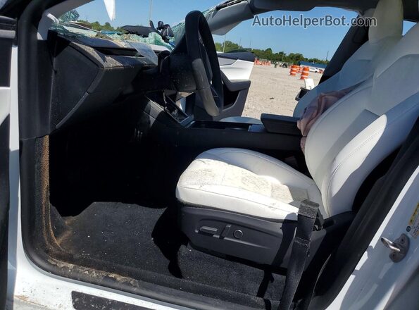 7SAYGDED8TA450728 2026 TESLA MODEL White Vista interior delantera