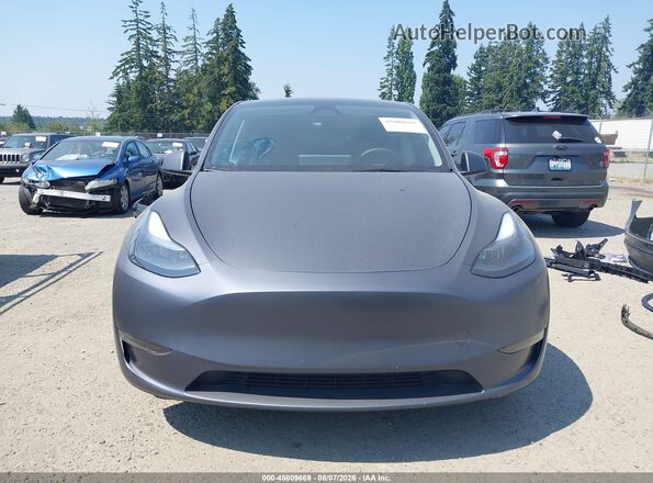 7SAYGDED9PF956836 2023 TESLA MODEL Y Серый Вид задней части салона