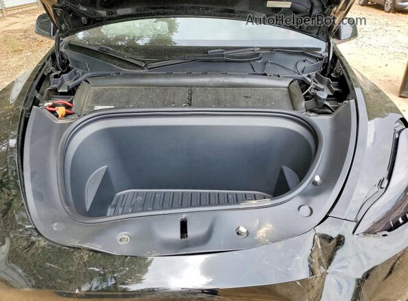 7SAYGDED9RF050897 2024 TESLA MODEL Black Widok wnętrza z tyłu