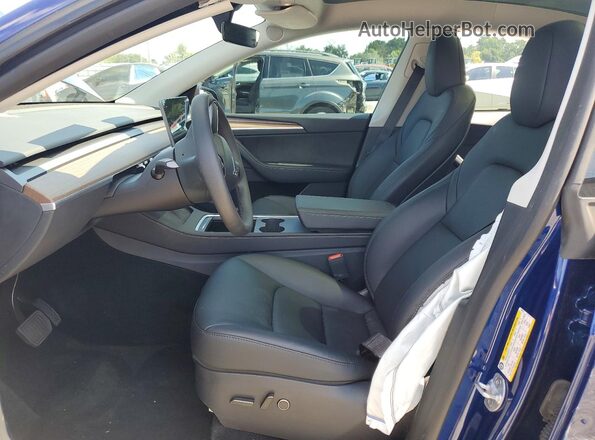 7SAYGDED9RF158114 2024 TESLA MODEL Blue Vista interior delantera