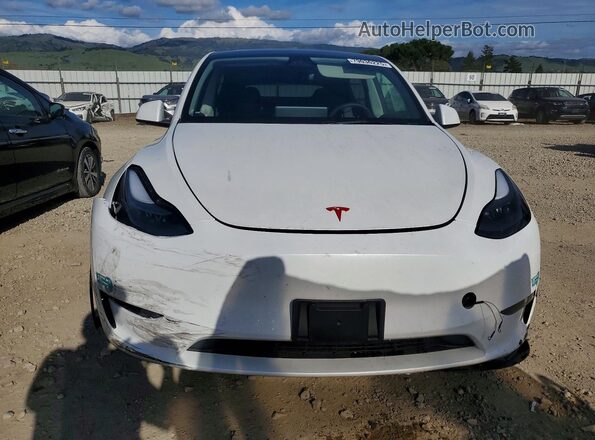 7SAYGDED9SF321592 2025 TESLA MODEL Белый Вид спереди