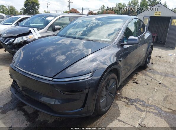 7SAYGDED9TA437485 2026 TESLA MODEL Y Серый Передняя левая четверть