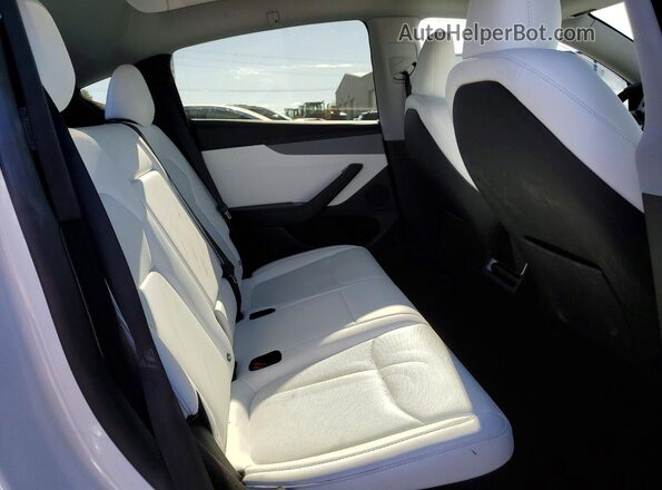7SAYGDED9TF539405 2026 TESLA MODEL White Вид задніх сидінь