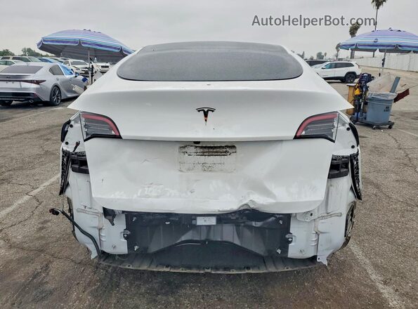 7SAYGDEDXPF941424 2023 TESLA MODEL White Widok z tyłu