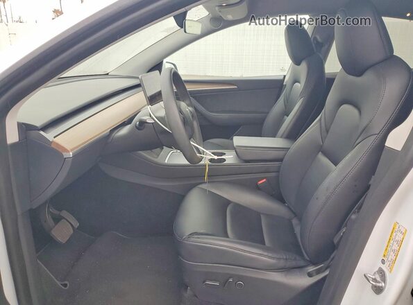 7SAYGDEDXPF941424 2023 TESLA MODEL White Widok wnętrza z przodu