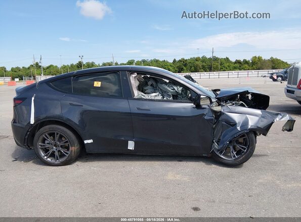 7SAYGDEDXSA378946 2025 TESLA MODEL Y Gray Instrument cluster view