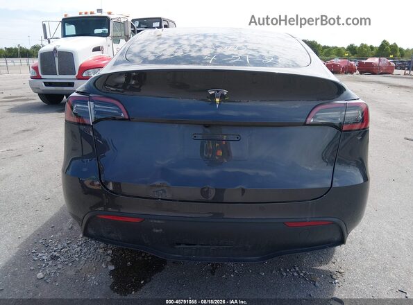 7SAYGDEDXSA378946 2025 TESLA MODEL Y Gray 