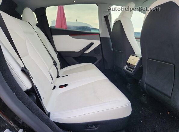 7SAYGDEDXTF425767 2026 TESLA MODEL Black Вид задньої частини салону