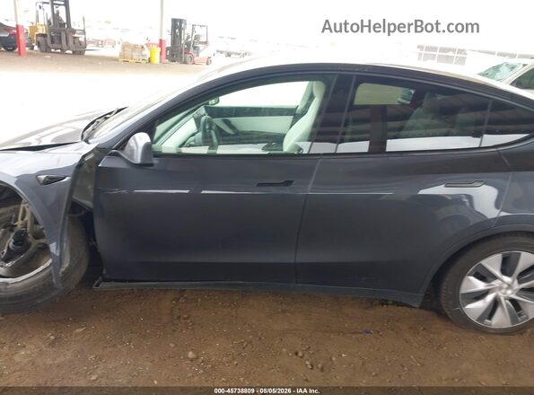 7SAYGDEE0NF420847 2022 TESLA MODEL Y Серый Вид задней части салона
