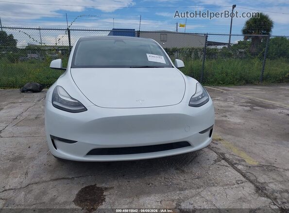 7SAYGDEE0PA024918 2023 TESLA MODEL Y White ხელსაწყოთა პანელის ხედი