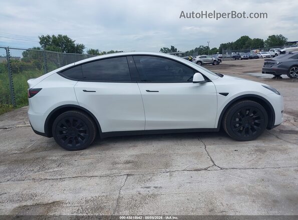 7SAYGDEE0PA024918 2023 TESLA MODEL Y White უკანა სალონის ხედი