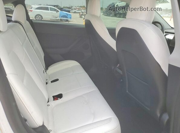 7SAYGDEE0PF629895 2023 TESLA MODEL Белый Вид задней части салона