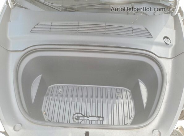 7SAYGDEE0PF629895 2023 TESLA MODEL Белый Вид подкапотного пространства