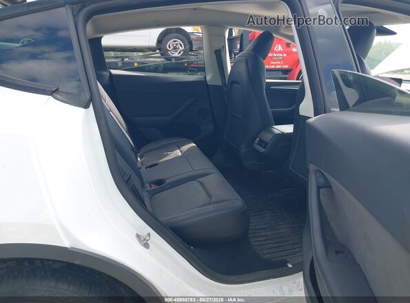 7SAYGDEE0PF691006 2023 TESLA MODEL Y White VIN կոդի պիտակի տեսք