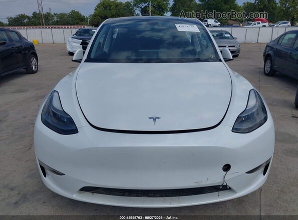 7SAYGDEE0PF691006 2023 TESLA MODEL Y White Սալոնի 360 աստիճան տեսք