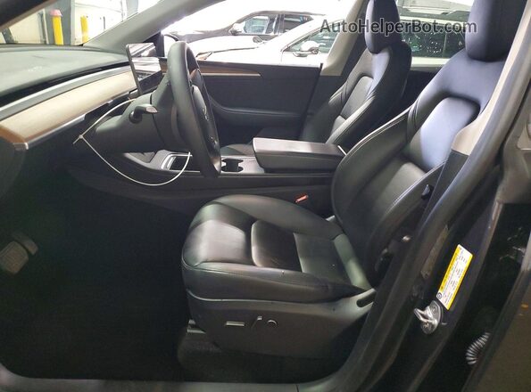7SAYGDEE0RA241498 2024 TESLA MODEL Gray Widok wnętrza z przodu