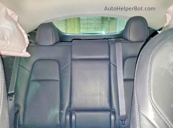7SAYGDEE0RA283296 2024 TESLA MODEL Red უკანა სავარძლების ხედი