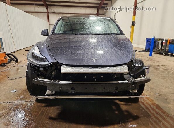 7SAYGDEE0SA352137 2025 TESLA MODEL Gray Вид спереду